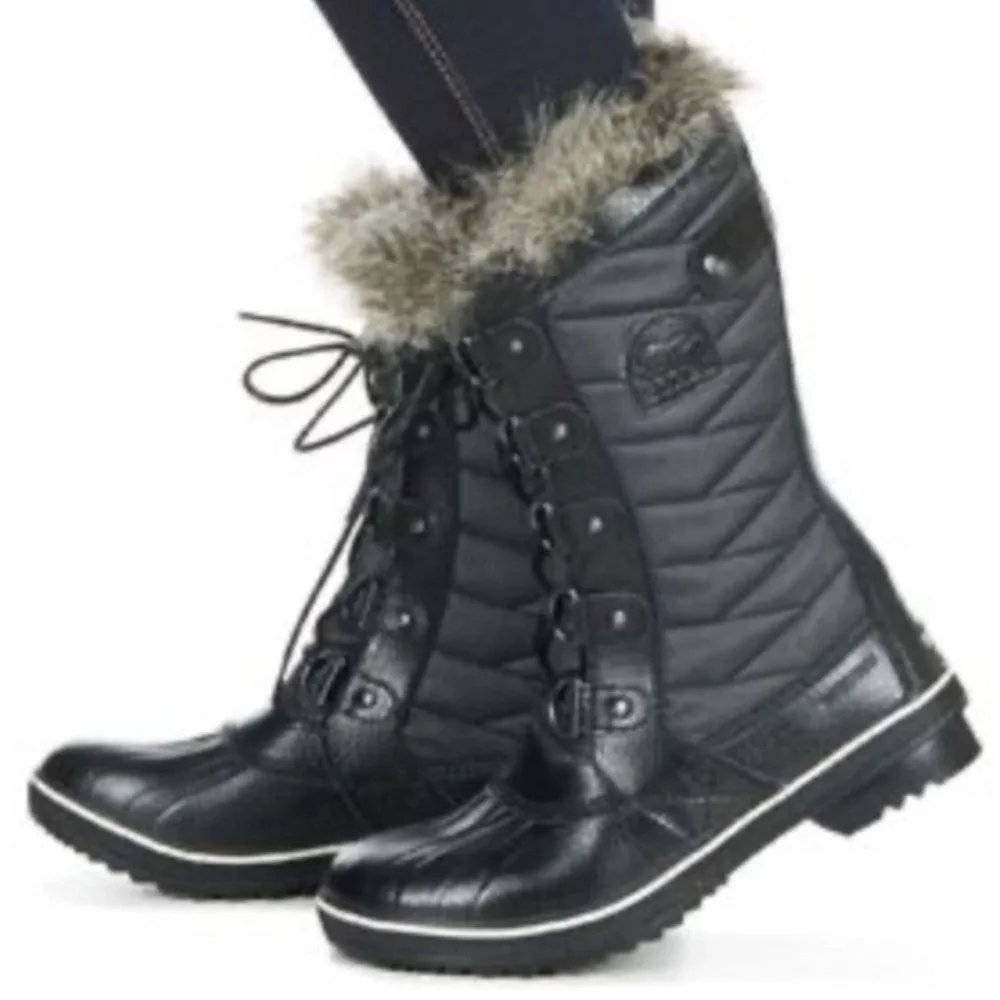 NWOT! Women’s Sorel Tofino II Black Snow/Rain Boots w/Grey Faux Fur Trim Sz 8